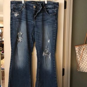 American eagle favorite boyfriend jeans